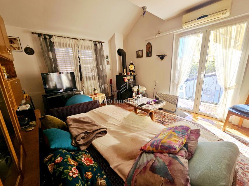 Prostoren apartma s 4 spalnicami v Malinski