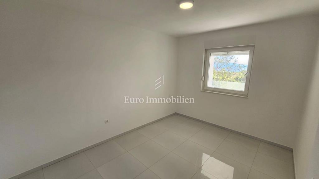 Crikvenica, Dvoetažno stanovanje blizu morja