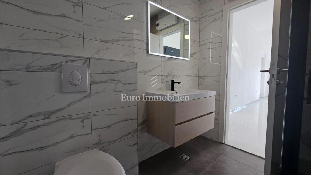 Crikvenica, Dvoetažno stanovanje blizu morja