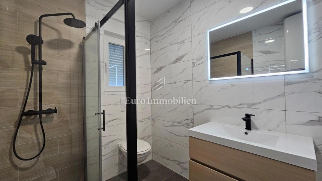 Crikvenica, Dvoetažno stanovanje blizu morja