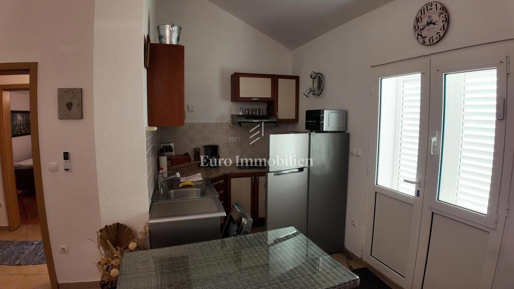 Barić Draga, hiša ob morju