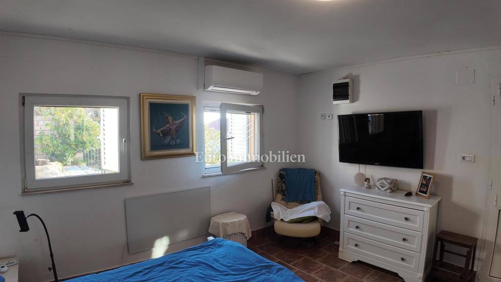 Barić Draga, hiša ob morju