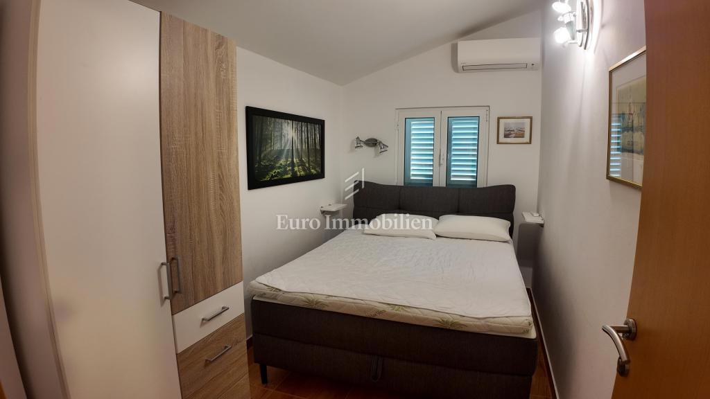 Barić Draga, hiša ob morju