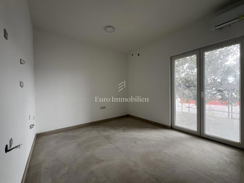 Crikvenica, stanovanje z ložo in pogledom na morje