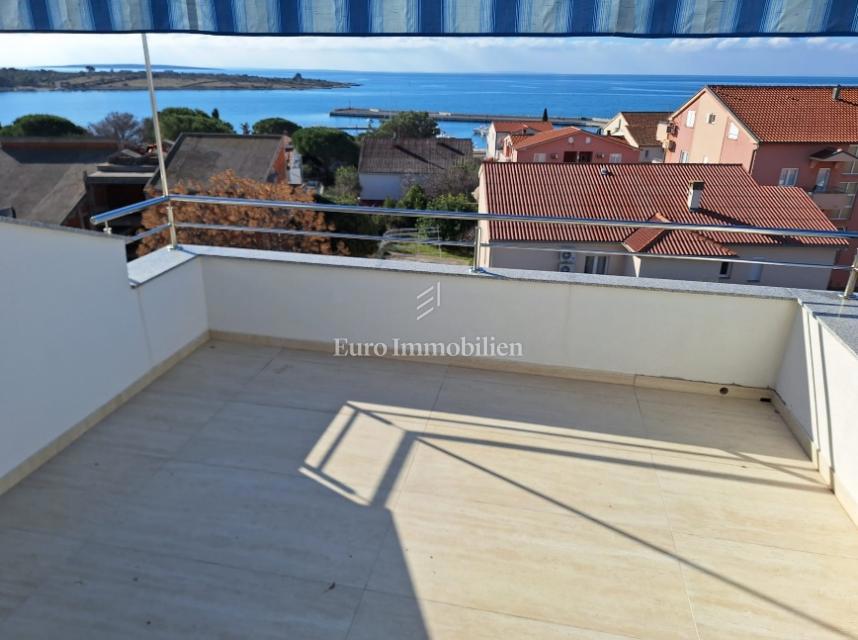 Apartma z dvema terasama in čudovitim razgledom - otok Pag