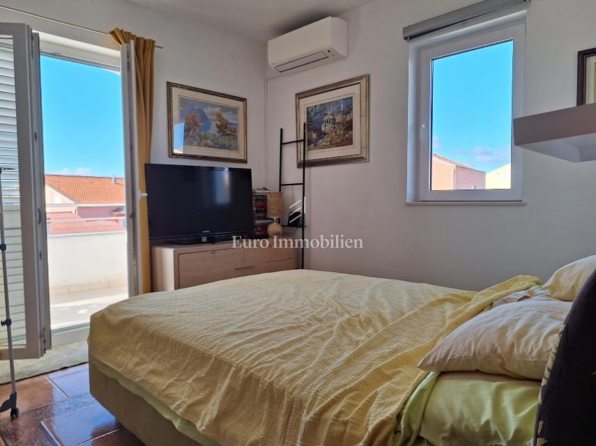 Apartma z dvema terasama in čudovitim razgledom - otok Pag