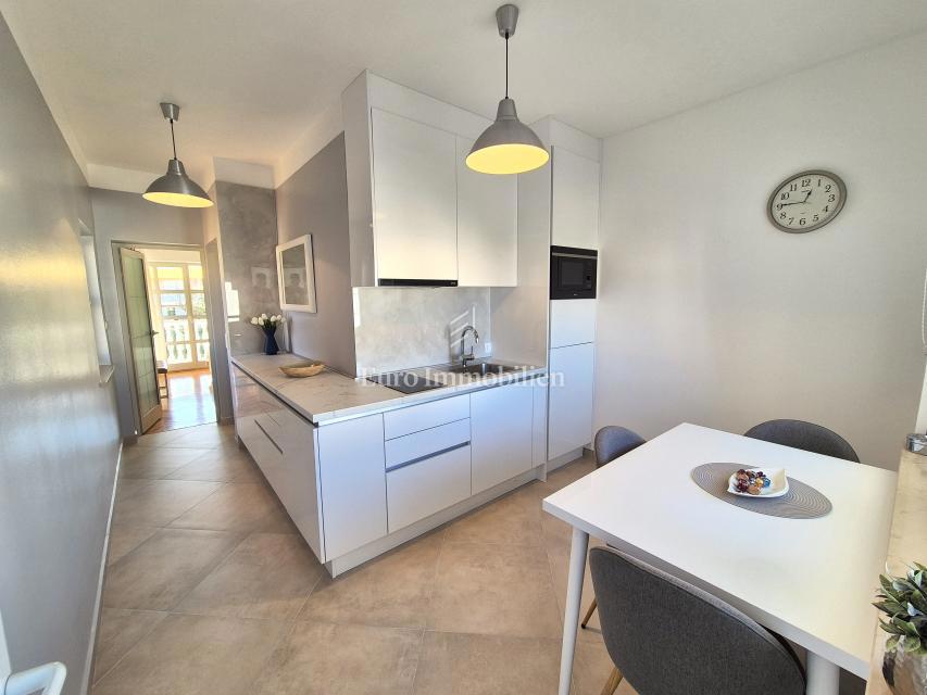 Opremljeno stanovanje s pogledom na morje