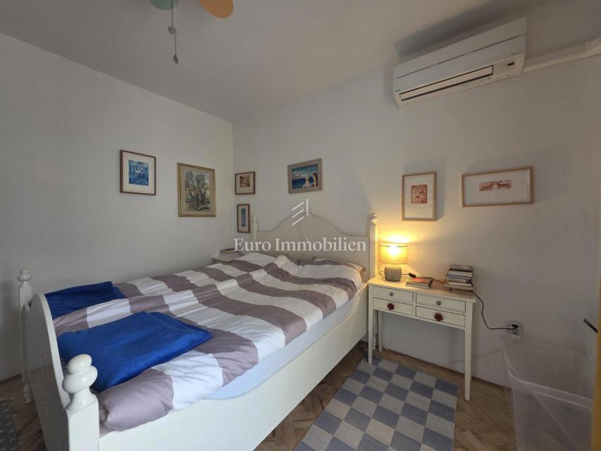 Stanovanje z dvoriščem in garažo na odlični lokaciji