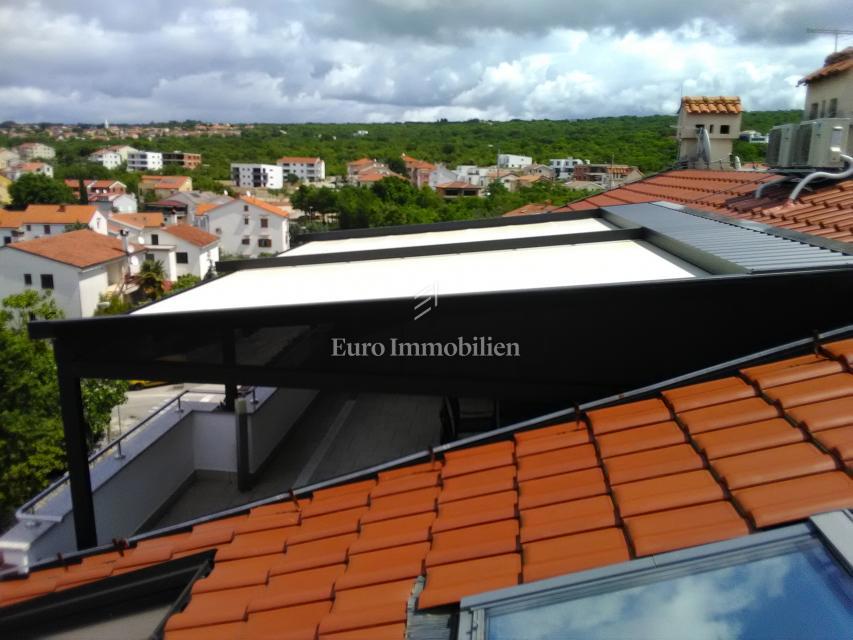 Stanovanje/Apartmani Malinska, Malinska-Dubašnica, 110,44m2