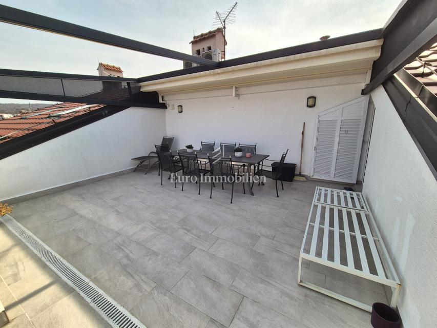 Stanovanje/Apartmani Malinska, Malinska-Dubašnica, 110,44m2