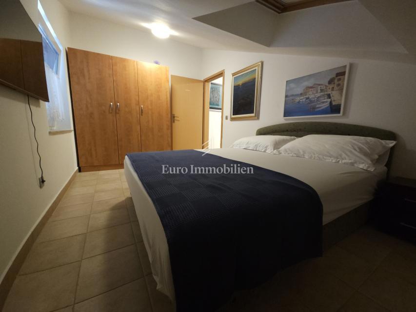 Stanovanje/Apartmani Malinska, Malinska-Dubašnica, 110,44m2