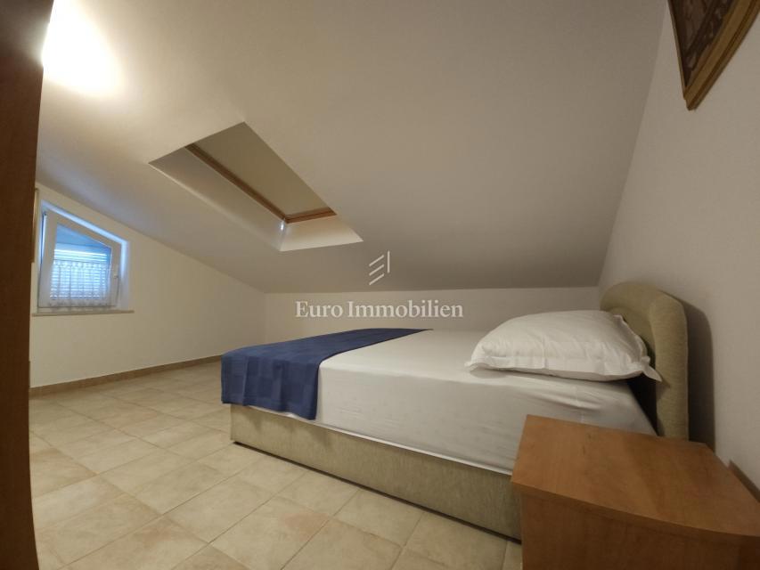 Stanovanje/Apartmani Malinska, Malinska-Dubašnica, 110,44m2