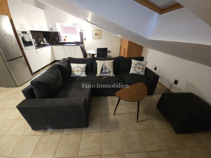 Stanovanje/Apartmani Malinska, Malinska-Dubašnica, 110,44m2