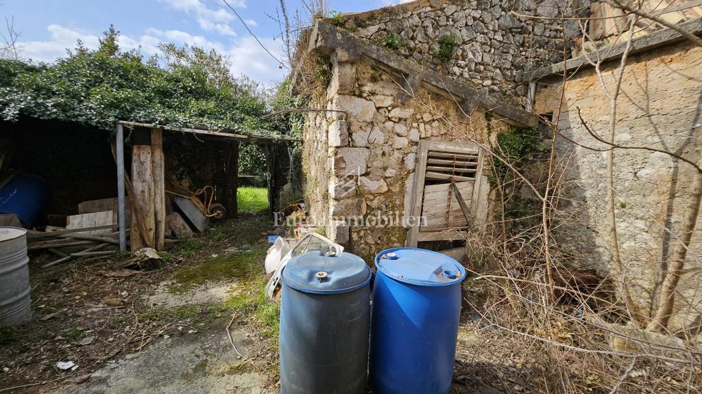 Stara hiša naprodaj Bribir