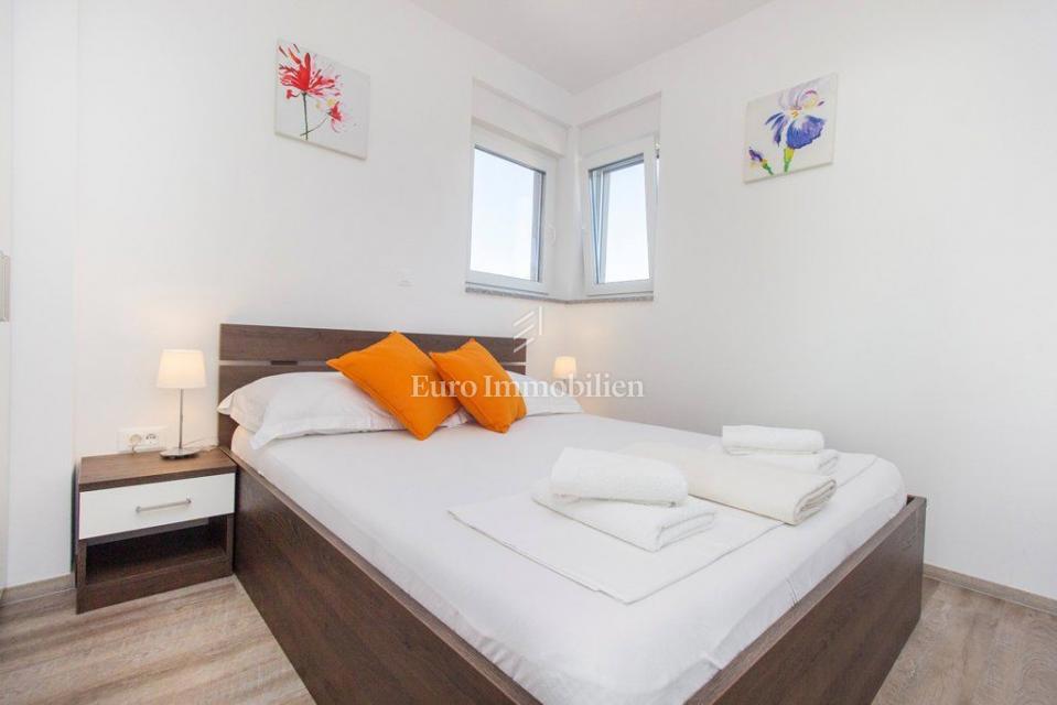 Murter – Luksuzna vila z bazenom in pogledom Kornati