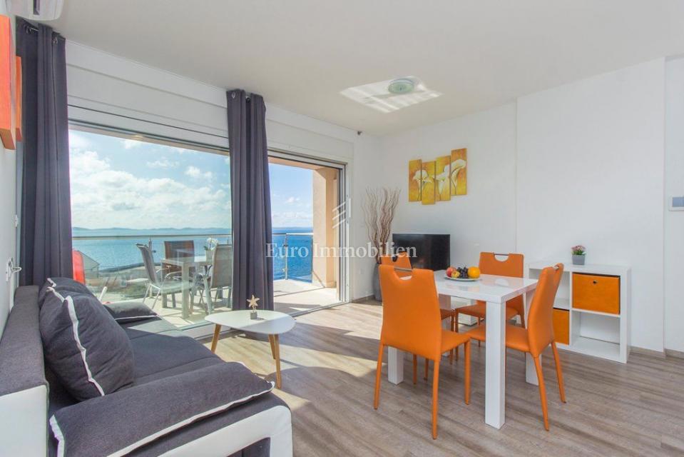 Murter – Luksuzna vila z bazenom in pogledom Kornati