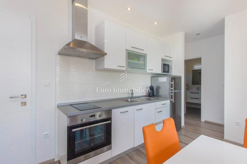 Murter – Luksuzna vila z bazenom in pogledom Kornati