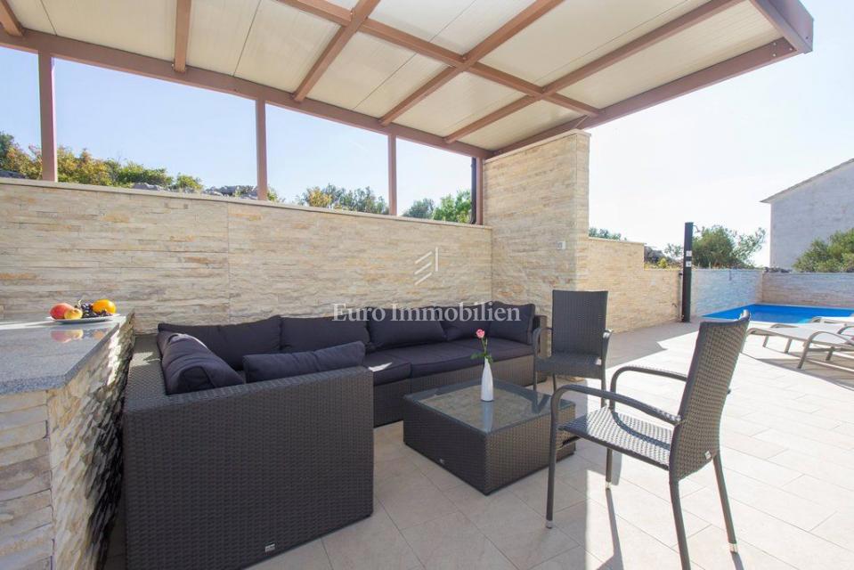 Murter – Luksuzna vila z bazenom in pogledom Kornati