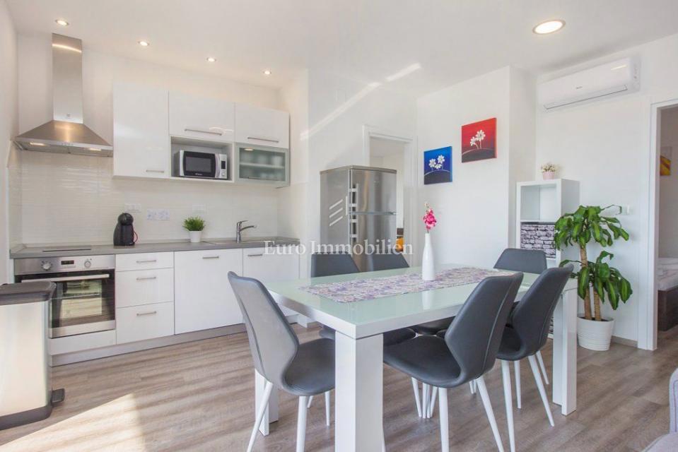 Murter – Luksuzna vila z bazenom in pogledom Kornati