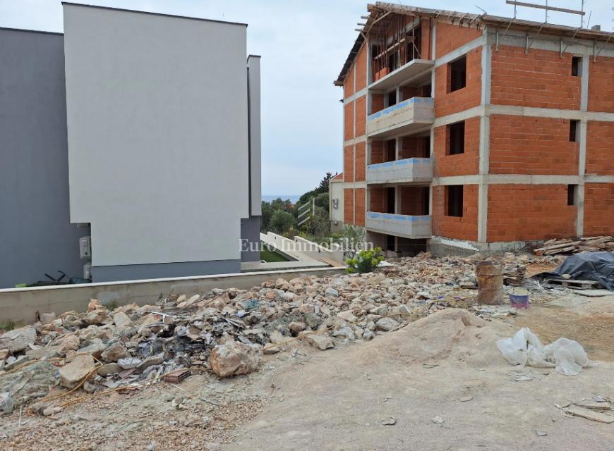 Novalja – 2-sobno stanovanje z vrtom, pritličje