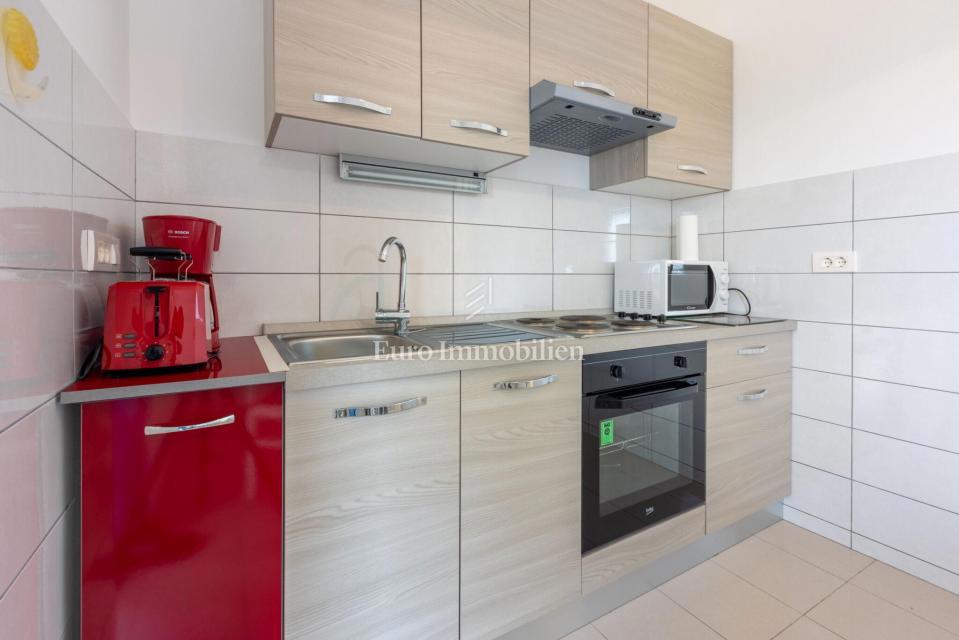 Hiša z dvema apartmajema in panoramskim razgledom na morje