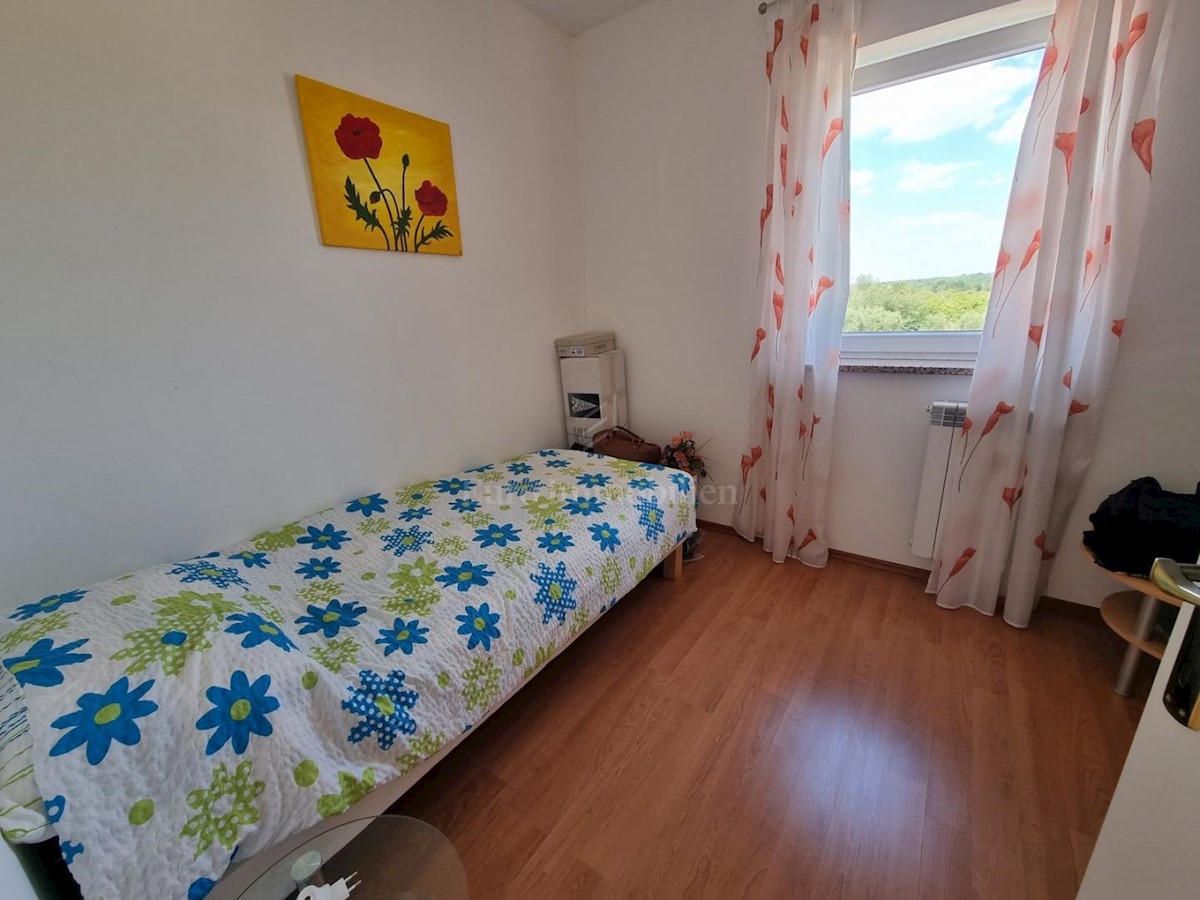 Kuća u nizu s okućnicom, šira okolica Poreča