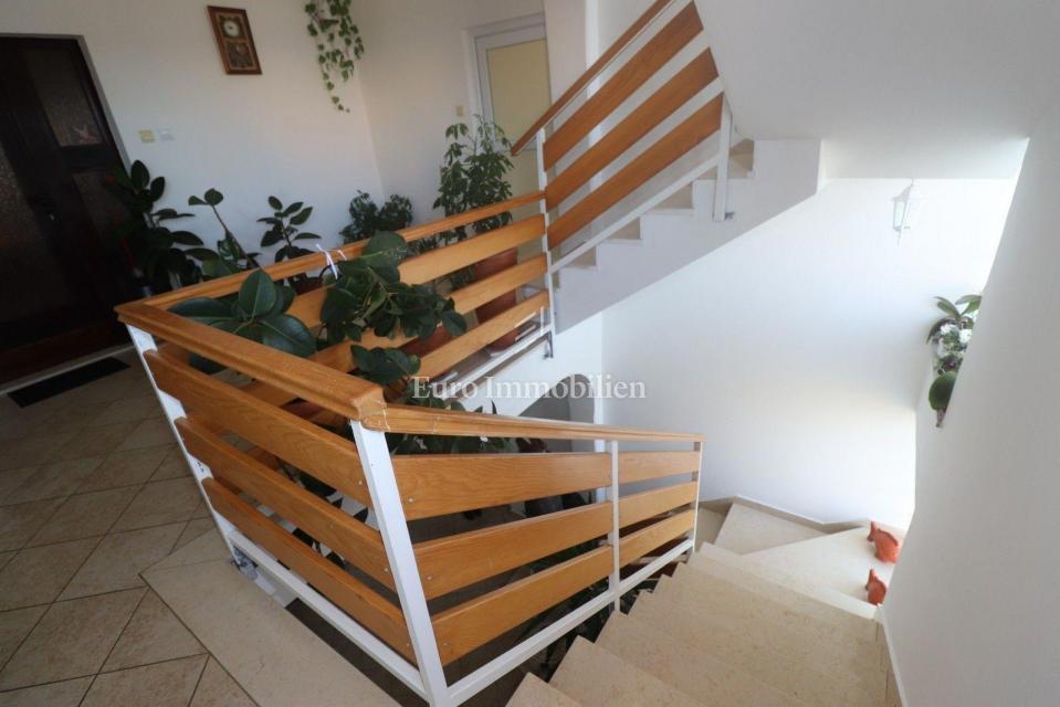 Fažana - Apartmajska hiša 250 m do morja!