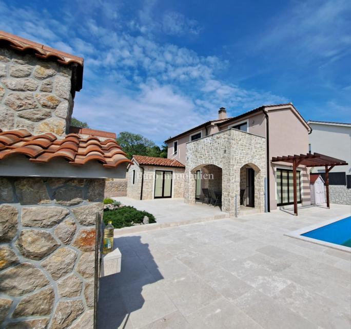 Čudovita vila z bazenom, v bližini Malinske