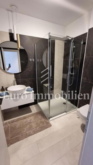 Luksuzno urejena vila s pomožnim objektom, okolica Labina