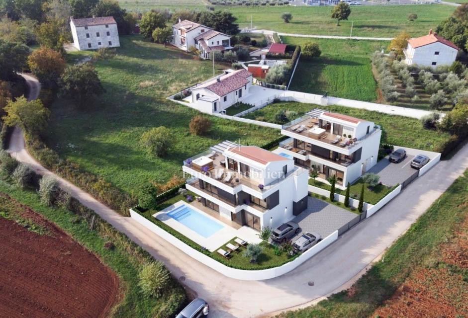 Poreč - novozgrajena hiša z wellnessom in bazenom