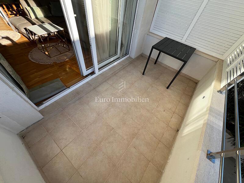 Tučepi - apartma v prvi vrsti do plaže