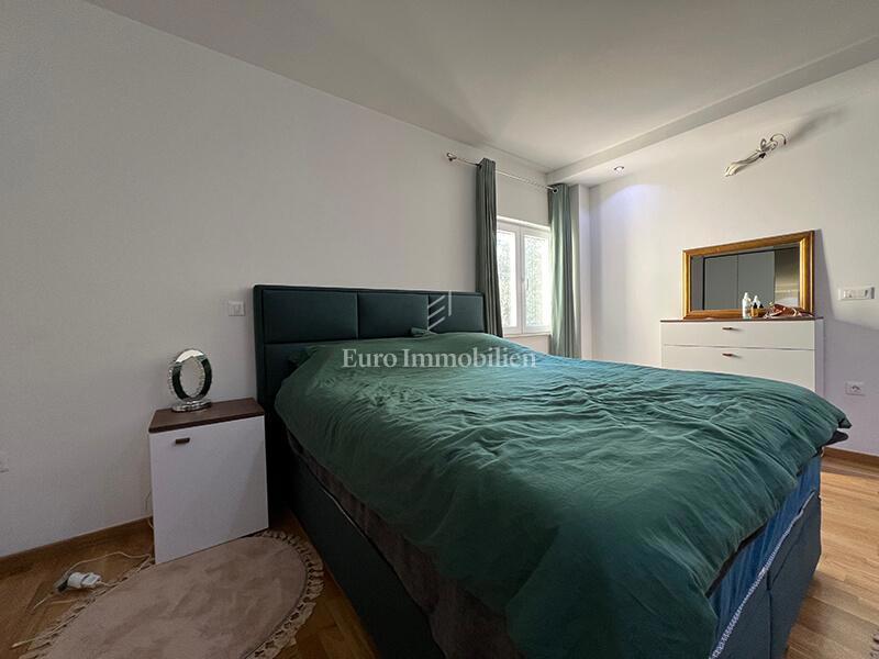 Tučepi - apartma v prvi vrsti do plaže