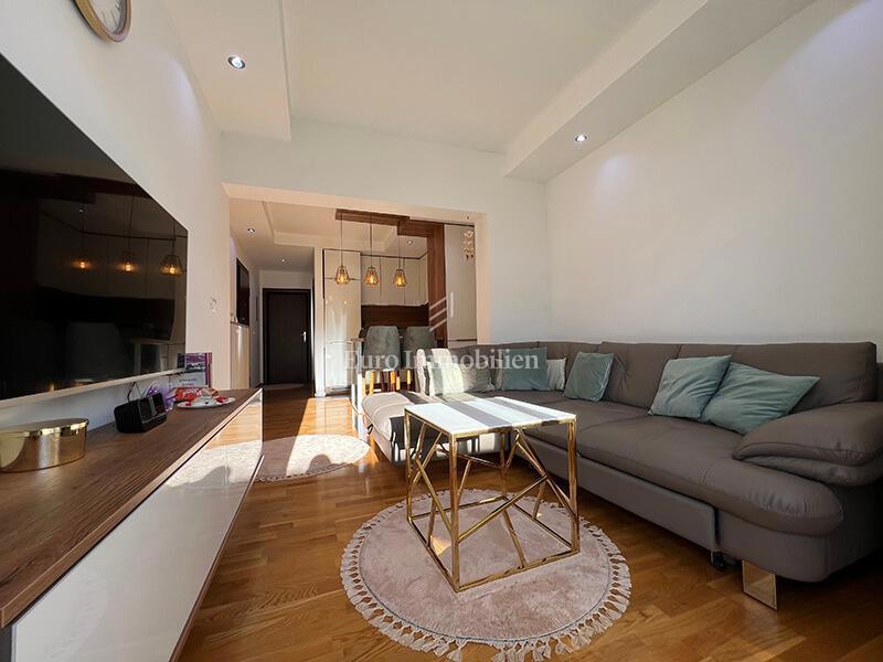 Tučepi - apartma v prvi vrsti do plaže