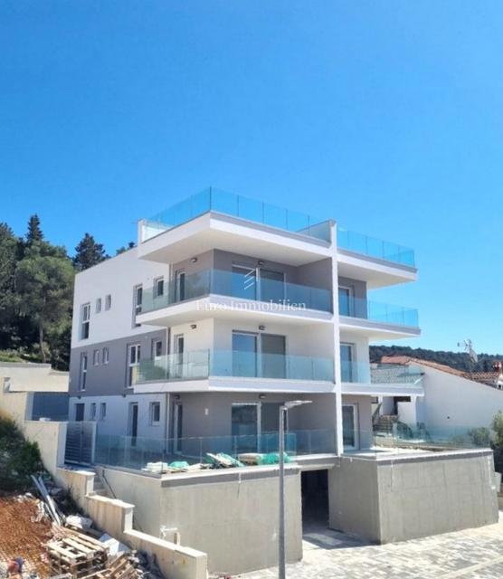 Apartmaji blizu morja - Trogir