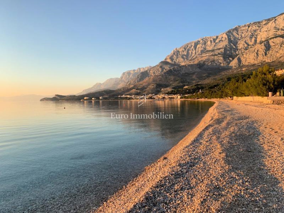 Prva vrsta do morja, apartma v Tučepih
