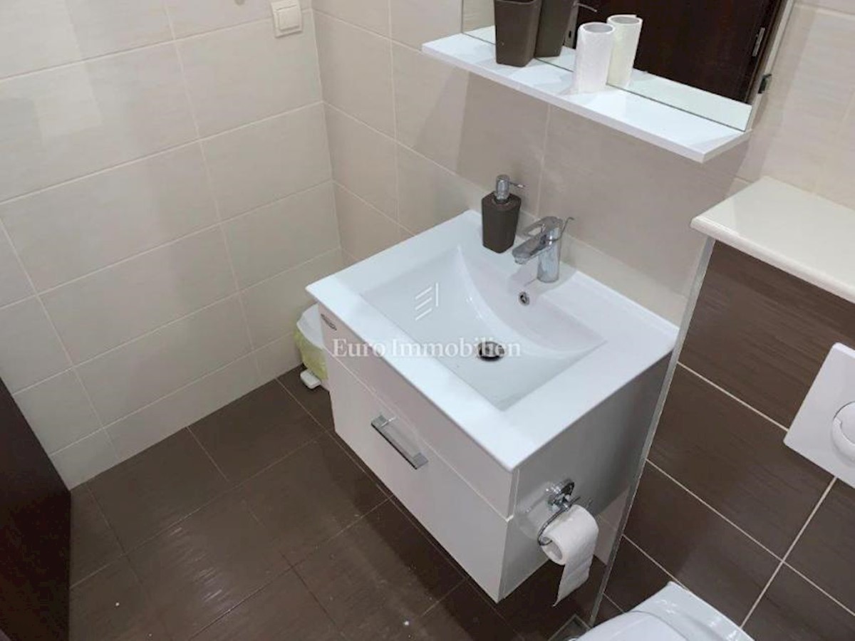 Prva vrsta do morja, apartma v Tučepih