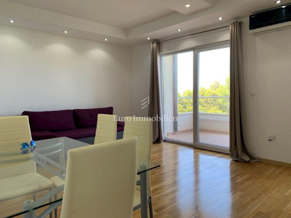 Prva vrsta do morja, apartma v Tučepih
