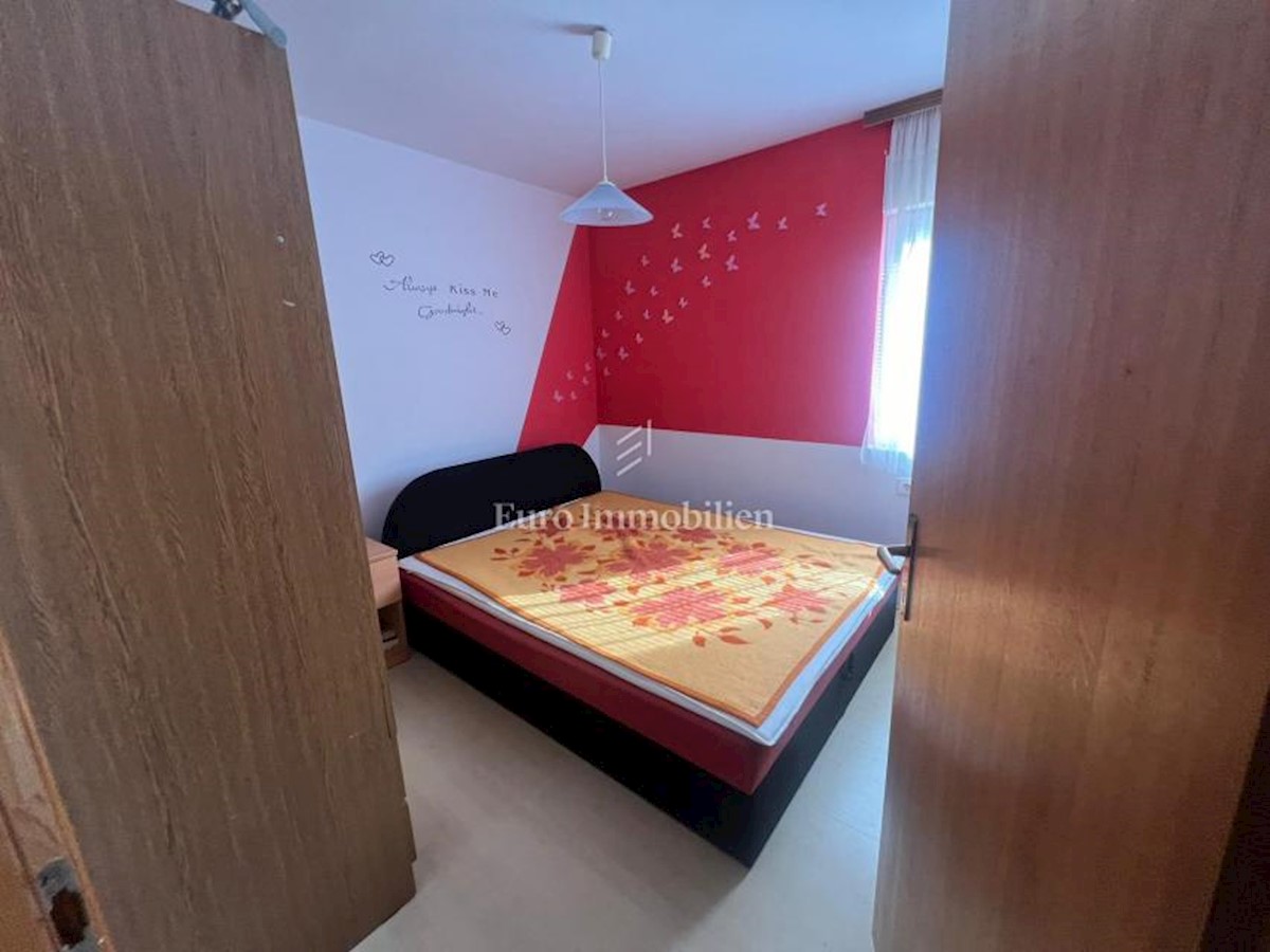 Apartma v pritličju 100 m od morja - Vir