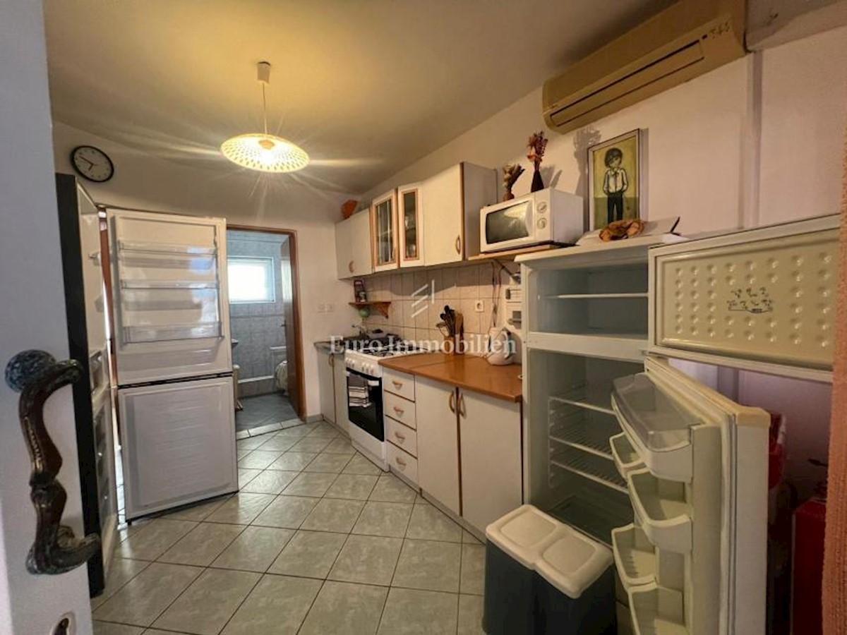 Apartma v pritličju 100 m od morja - Vir