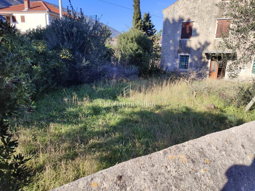 Hiša za popolno adaptacijo - Nerezine
