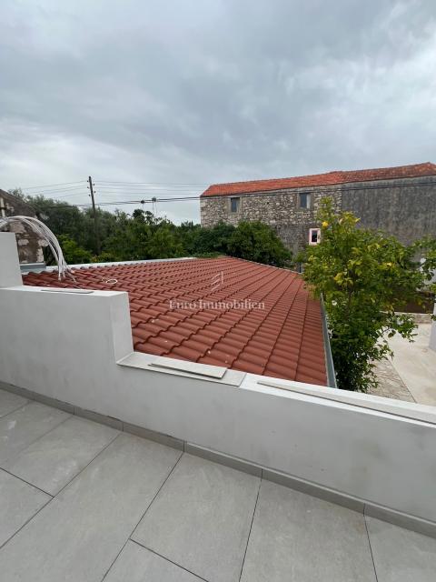 Rustikalna kamnita hiša - Sutomišćica, Ugljan