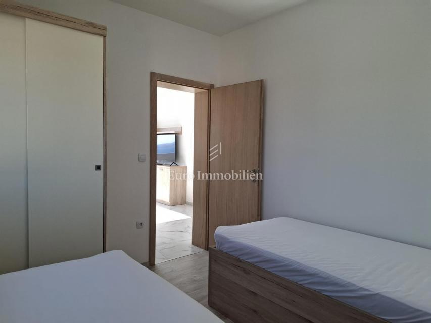 Opremljeni apartmaji s pogledom na morje - Povljana, Pag