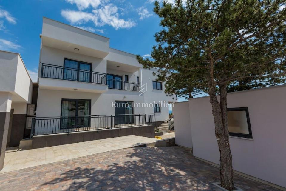 Samostojna hiša z bazenom Crikvenica