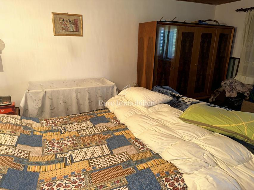 Bribir - Hiša z garažo