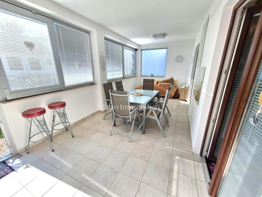 Mesto Krk - apartma z vrtom v bližini plaže