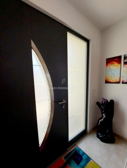 Rovinj - moderna vila z velikim vrtom