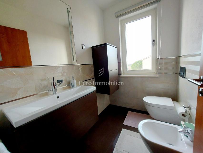 Rovinj - moderna vila z velikim vrtom