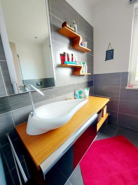 Rovinj - moderna vila z velikim vrtom