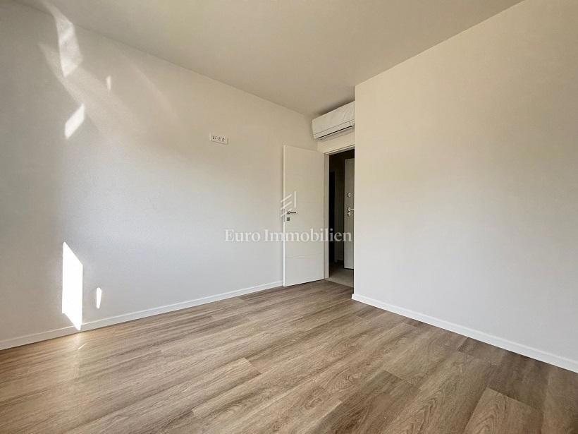 Novalja - apartma s panoramskim pogledom na morje