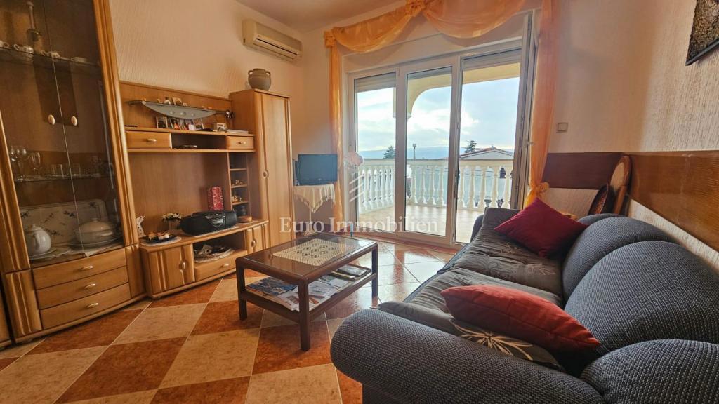 Crikvenica - opremljeno in opremljeno stanovanje v bližini morja